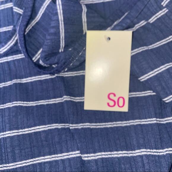 Juniors' Plus Size top SO Knot Front Double V Tank size 
2X, Blue Striped NEW - Picture 7 of 9